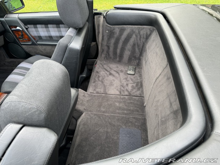 Mercedes-Benz SL R129 1993