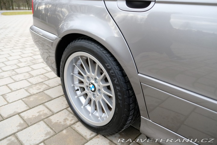 BMW 5 e39 2002