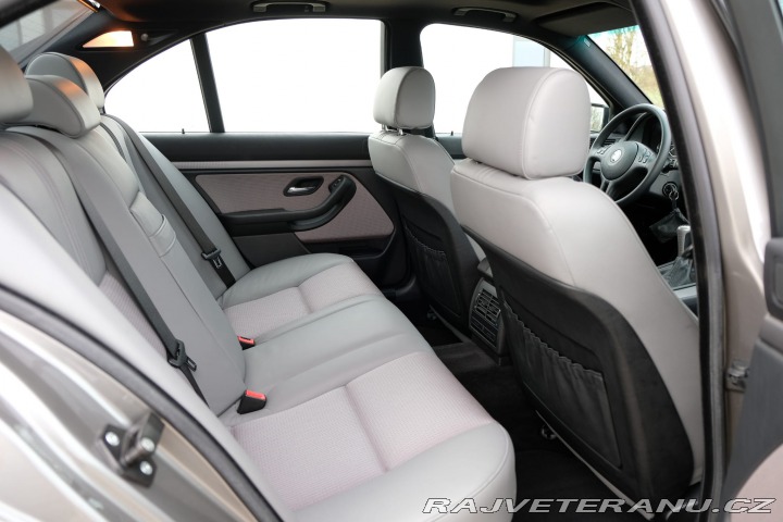 BMW 5 e39 2002