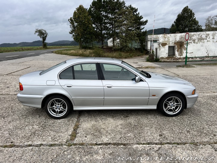 BMW 5 e39 2002