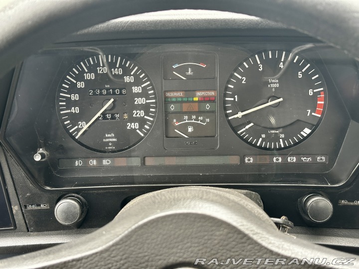 BMW 6 E24 635CSi 1984