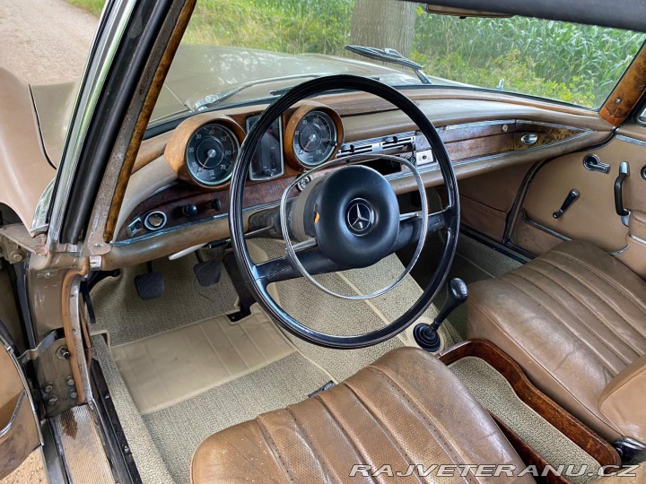 Mercedes-Benz 220 SE Coupe W111 1964