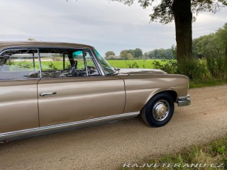 Mercedes-Benz 220 SE Coupe W111 1964