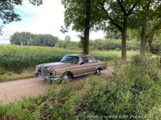 Mercedes-Benz 220 SE Coupe W111 1964