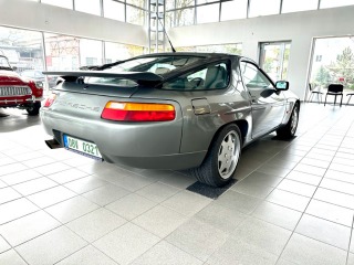 Porsche 928 s4 1987