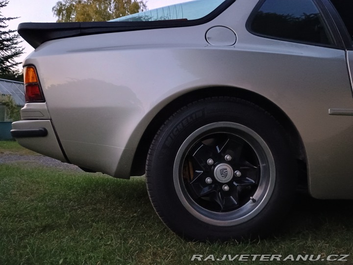 Porsche 944 Targa 1983