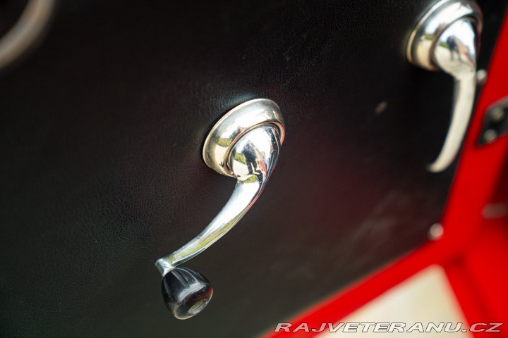 Ostatní značky Ostatní modely Cisitalia 850 SPIDER 1966