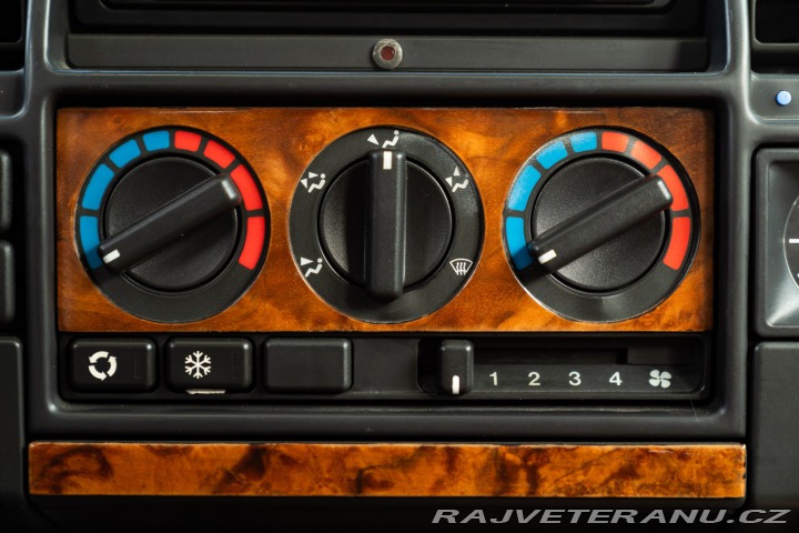 Land Rover Ostatní modely CLASSIC LWB SOFT DASH 1994