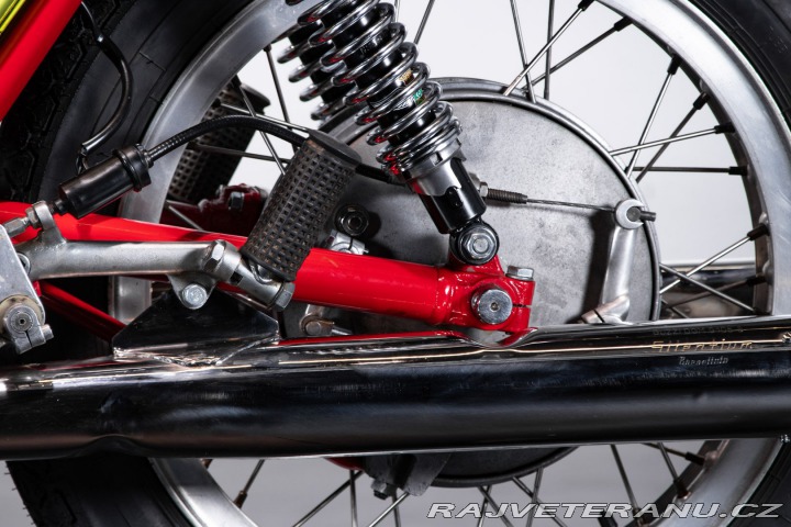 Moto Guzzi V7 SPORT 750 Telaio Rosso 1971