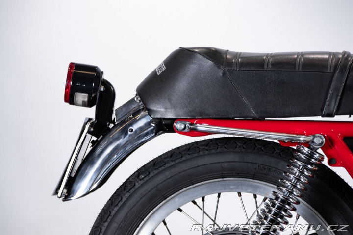 Moto Guzzi V7 SPORT 750 Telaio Rosso 1971