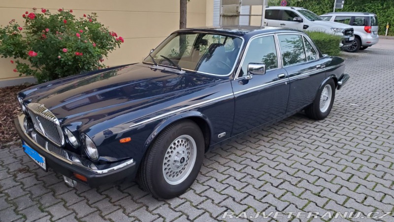 Daimler Double-Six Jaguar XJ V12 Daimler