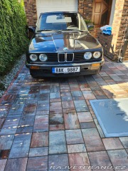 BMW 3 E30 320i 1988