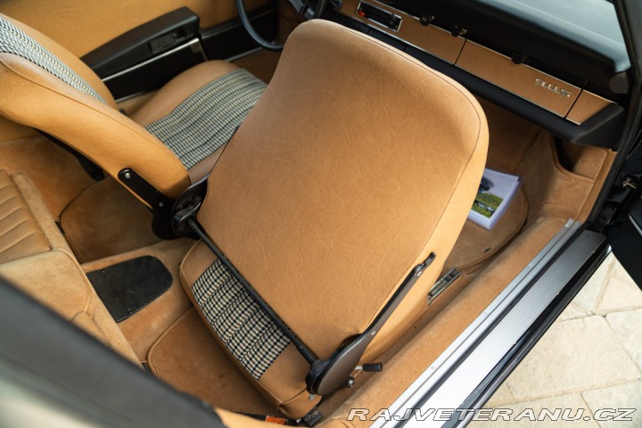 Porsche 911 S 2.4 TARGA 1973