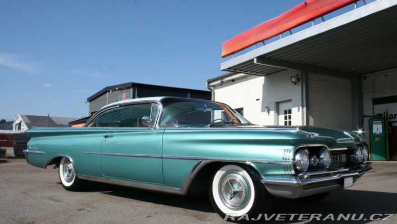 Oldsmobile 98 Holiday Coupe