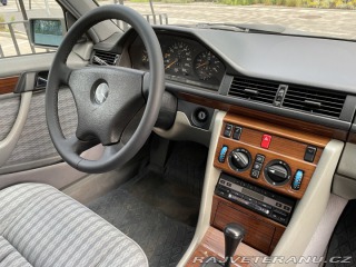 Mercedes-Benz 300 124 1990