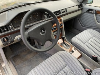Mercedes-Benz 300 124 1990