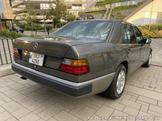 Mercedes-Benz 300 124 1990