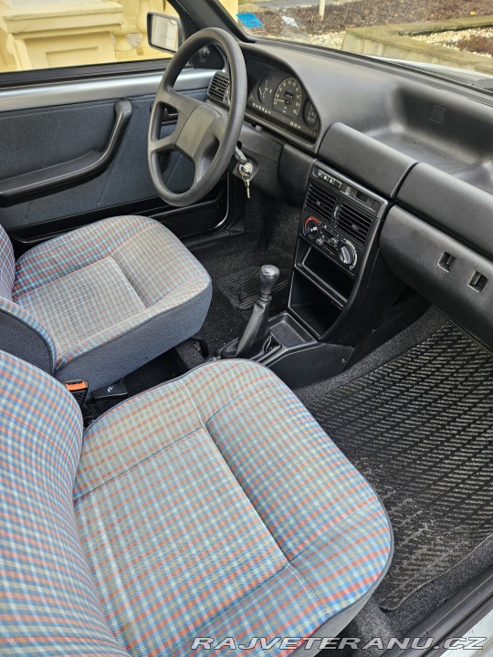 Fiat Uno 1.0 33 kW Dovoz IT 1.maj. 1994