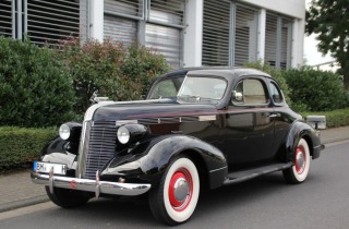 Pontiac  Deluxe Coupe