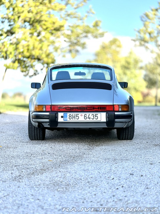 Porsche 911 Carrera 3.2, 915 přev. 1986