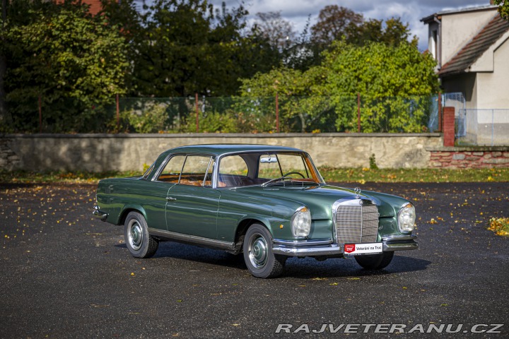Mercedes-Benz 250 SE w111 1967