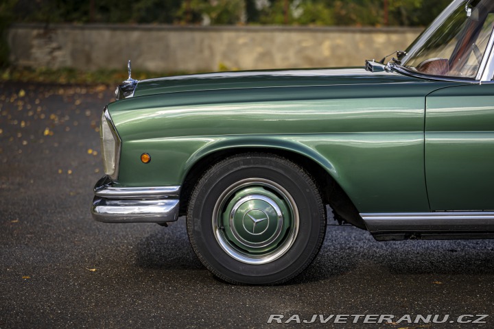 Mercedes-Benz 250 SE w111 1967