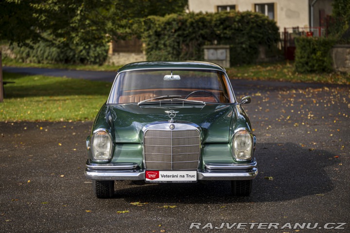 Mercedes-Benz 250 SE w111 1967