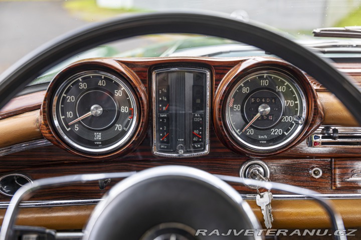 Mercedes-Benz 250 SE w111 1967