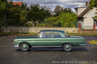 Mercedes-Benz 250 SE w111 1967