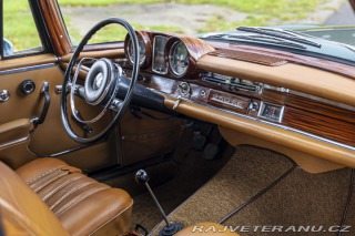 Mercedes-Benz 250 SE w111 1967