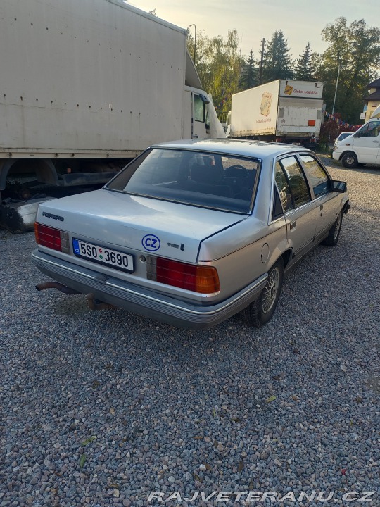 Opel Rekord 2,2i 1984