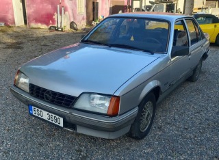 Opel Rekord 2,2i 1984