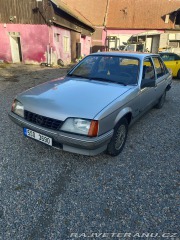 Opel Rekord 2,2i 1984