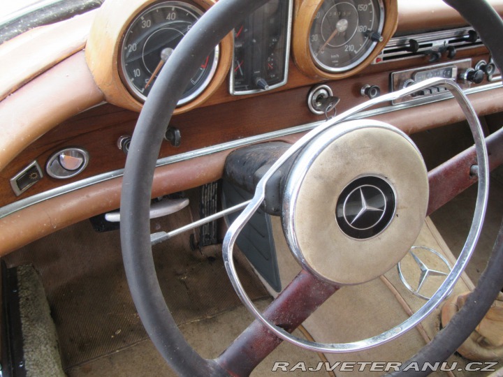 Mercedes-Benz 220 W111 coupe 1963