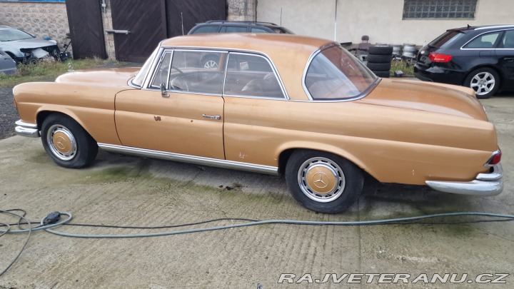 Mercedes-Benz 220 W111 coupe 1963