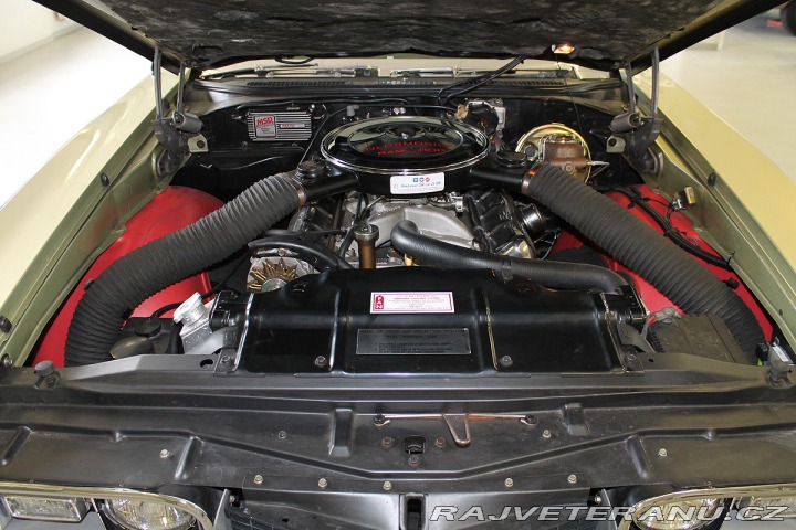 Oldsmobile Cutlass 455 V8, manuál 1968