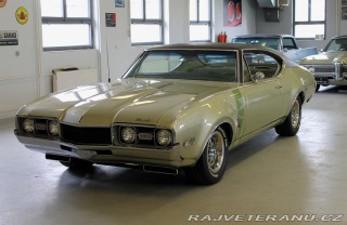 Oldsmobile Cutlass 455 V8, manuál 1968