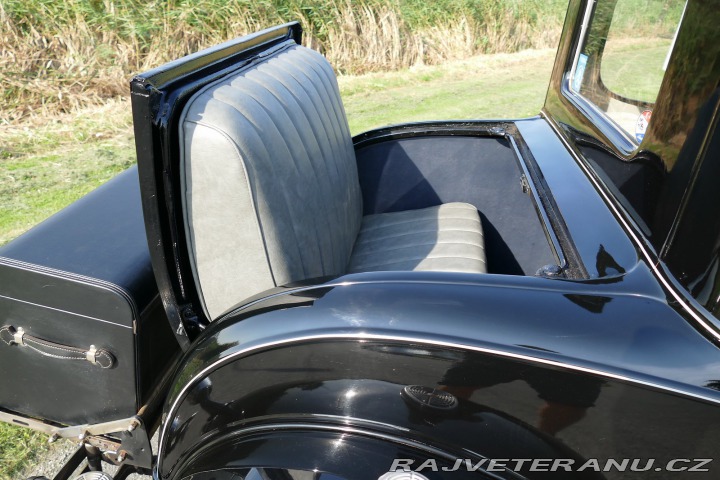 Ford A Coupe DeLuxe 1930