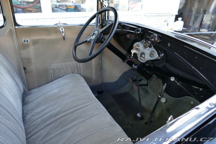 Ford A Coupe DeLuxe 1930