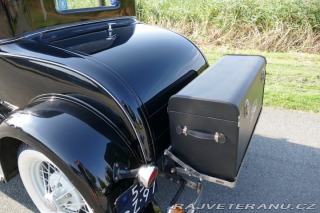 Ford A Coupe DeLuxe 1930