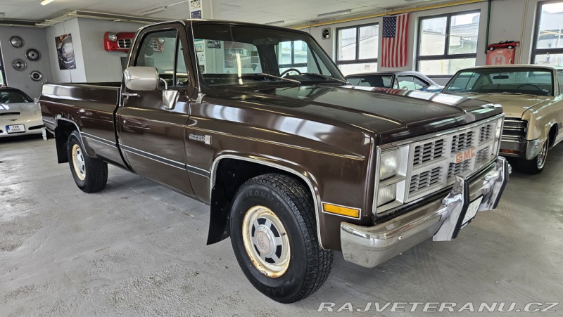 GMC Sierra 2500 - vynikající stav