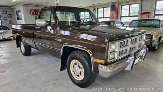 GMC Sierra 2500 - vynikající stav