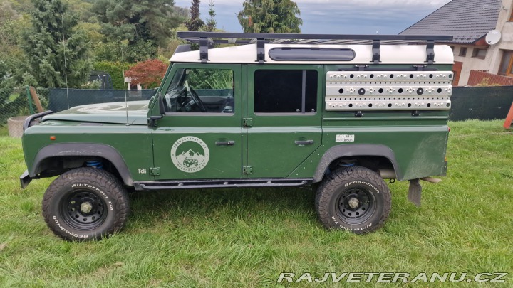 Land Rover Defender 110 300 TDi wagon 1997