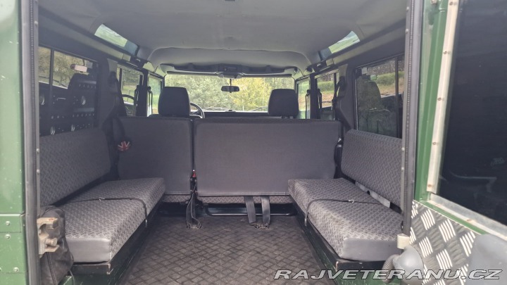 Land Rover Defender 110 300 TDi wagon 1997