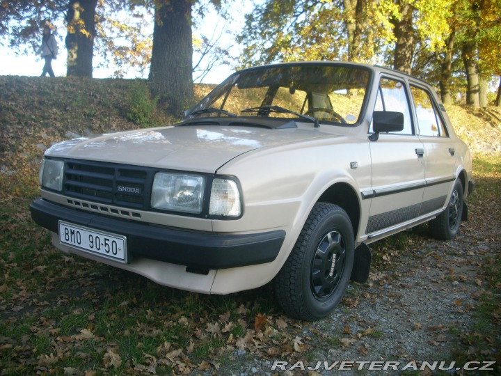 Škoda 105 L 1988