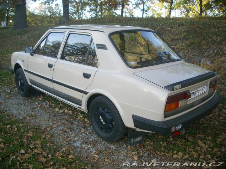 Škoda 105 L 1988