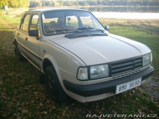 Škoda 105 L 1988