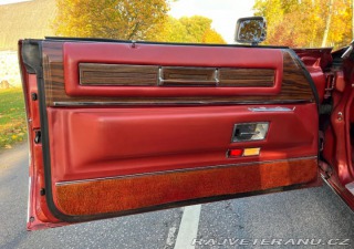 Cadillac Coupe de Ville  1976