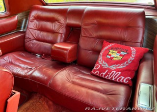Cadillac Coupe de Ville  1976