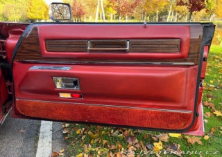 Cadillac Coupe de Ville  1976